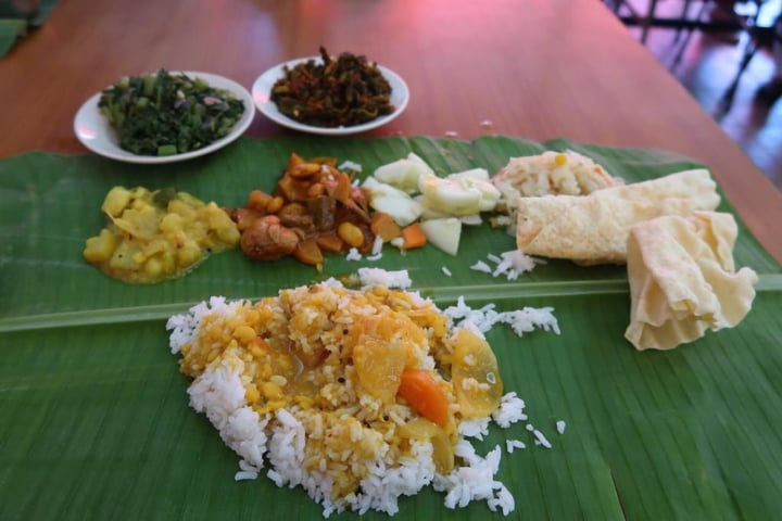 review photo of Restaurant Sri Paandi (PJ) Vegetarian Banana leaf shared by @daphling on 29 May 2019 - review