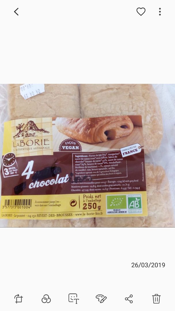 photo of Laborie Pains au chocolat shared by @vivelesdindons on  10 Mar 2020 - review