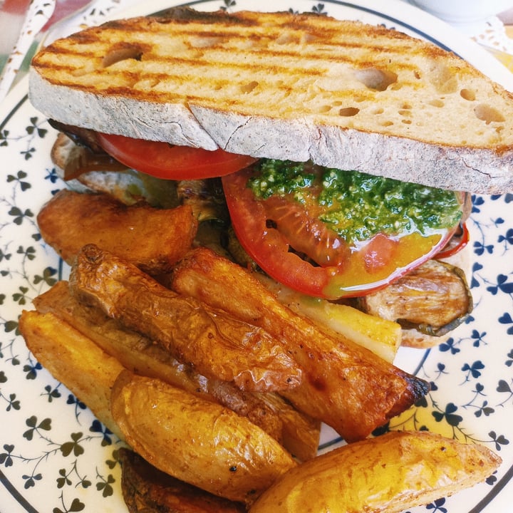 review photo of Blossom Super Sandwich Vegan shared by @camilamunoz66 on 16 Oct 2021 - review
