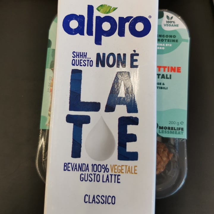 photo of Alpro This is Not Milk Classic Questo Non è Late Classico shared by @yukij94 on  07 Jul 2022 - review