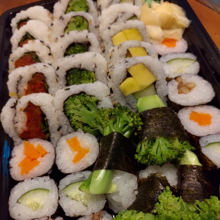 photo of Rakki Sushi Unidade III - Rodízio Combinado Vegano shared by @vancorreasic on  22 Apr 2022 - review