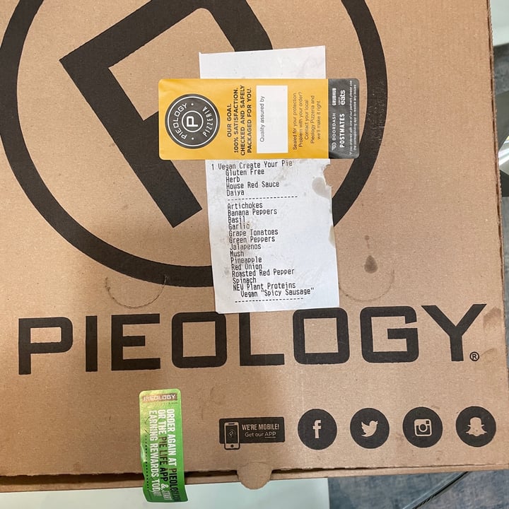 photo of Pieology Pizzeria Campus Pointe, Fresno, CA Create Your Own Pizza shared by @s10bee on  28 Jul 2021 - review