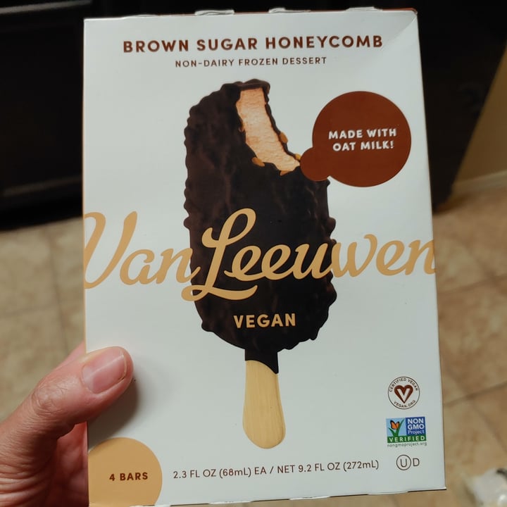 photo of Van Leeuwen Ice Cream Brown Sugar Honeycomb shared by @thundergleep on  15 May 2022 - review