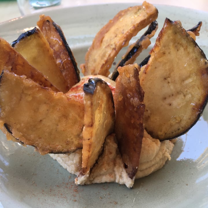 photo of Saona Humus con berenjenas fritas shared by @letisia on  07 Jun 2021 - review