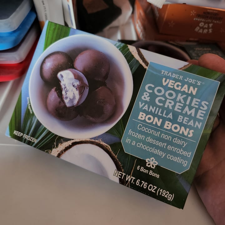 photo of Trader Joe's Vegan Cookies & Cream Vanilla Bean Bon Bons shared by @matthooper on  12 Jul 2022 - review
