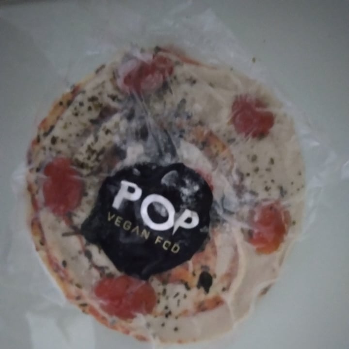 photo of Pop vegan food Pizza congelada shared by @jannainalima on  08 May 2022 - review