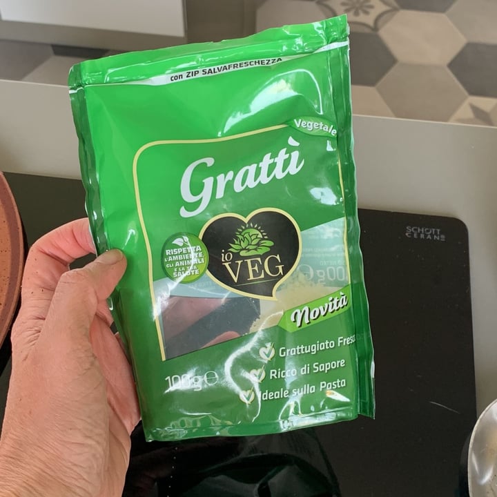 photo of ioVEG Formaggio grattugiato shared by @elsamaxwell on  13 Apr 2022 - review