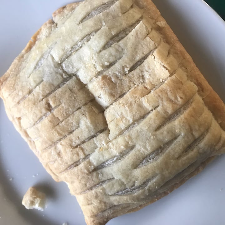 photo of Greggs Festive Bake shared by @mollyjane on  16 Dec 2021 - review