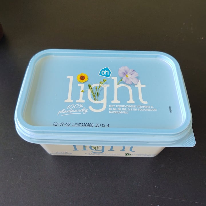 photo of Albert Heijn AH light 100% plantaardige margarine shared by @silvianeri on  05 May 2022 - review