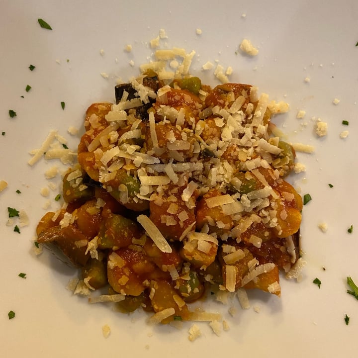 review photo of Trattoria Baraldi Gnocchi di patate giallo verdi alla norma shared by @raffylanfen on 09 Apr 2022 - review