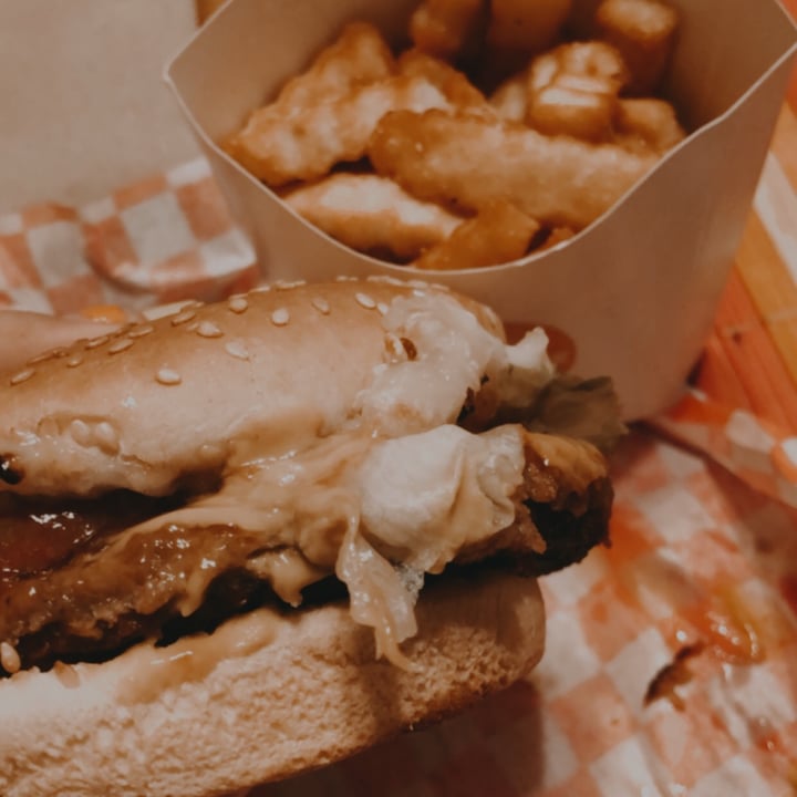 photo of Soyla Burger Hamburguesa 🍔 shared by @danielaasac on  01 Dec 2020 - review