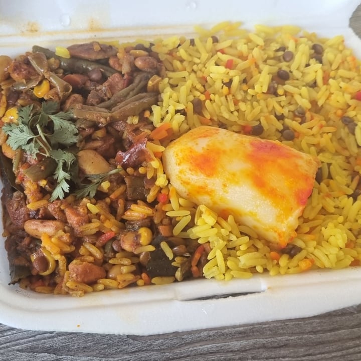 photo of Sue's Kitchen Vegetable masala biryani shared by @sunshineyum on  09 Nov 2022 - review