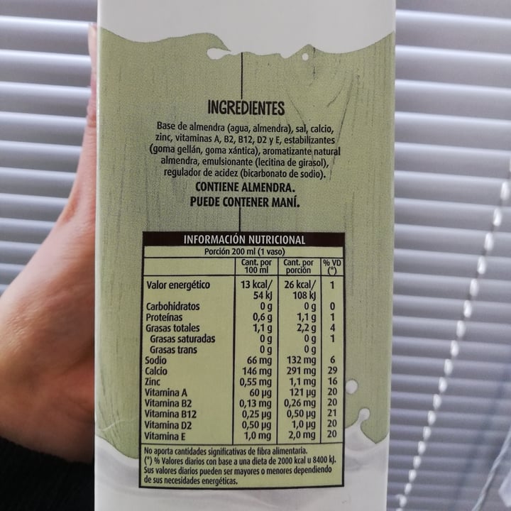 photo of La Serenísima Leche de Almendras Sin Azúcar shared by @valentinaspalletta on  01 Aug 2021 - review