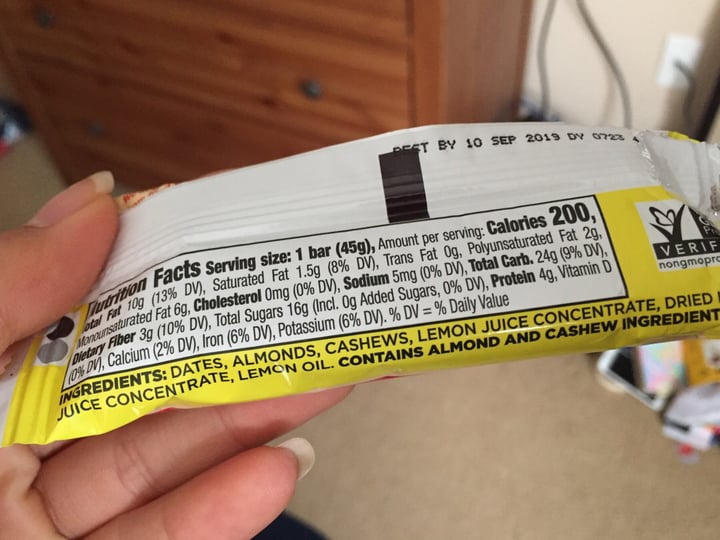 review photo of Larabar Larabar Lemon Bar shared by @veganjingling on 17 Jul 2019 - review