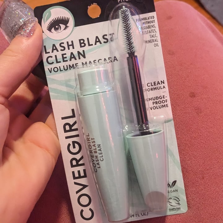 photo of Covergirl Lash Blast Clean Volume Mascara shared by @sudogtfo on  17 Dec 2022 - review