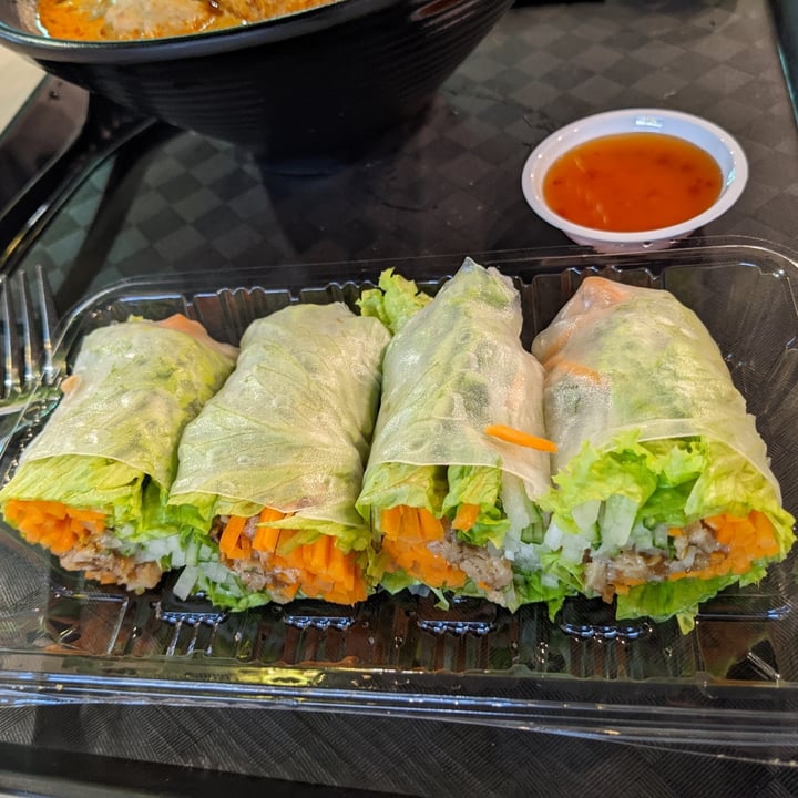 photo of Veggie House Spring Roll shared by @chaoticgarlic on  10 Sep 2022 - review