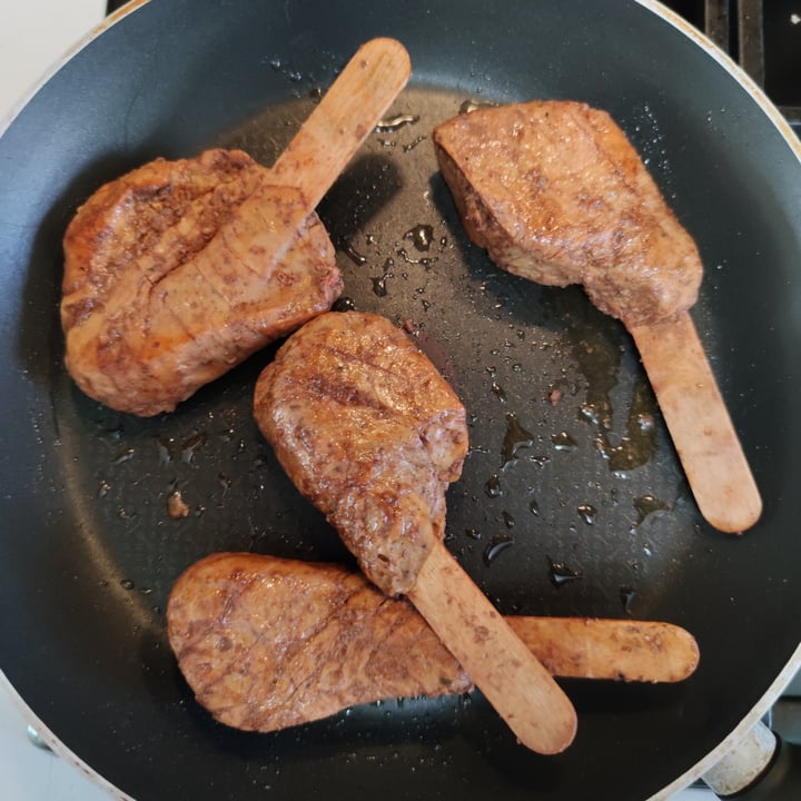 photo of Romeo & Vero Vegan Butcherie Vegan Chops shared by @curioussam on  30 Aug 2020 - review