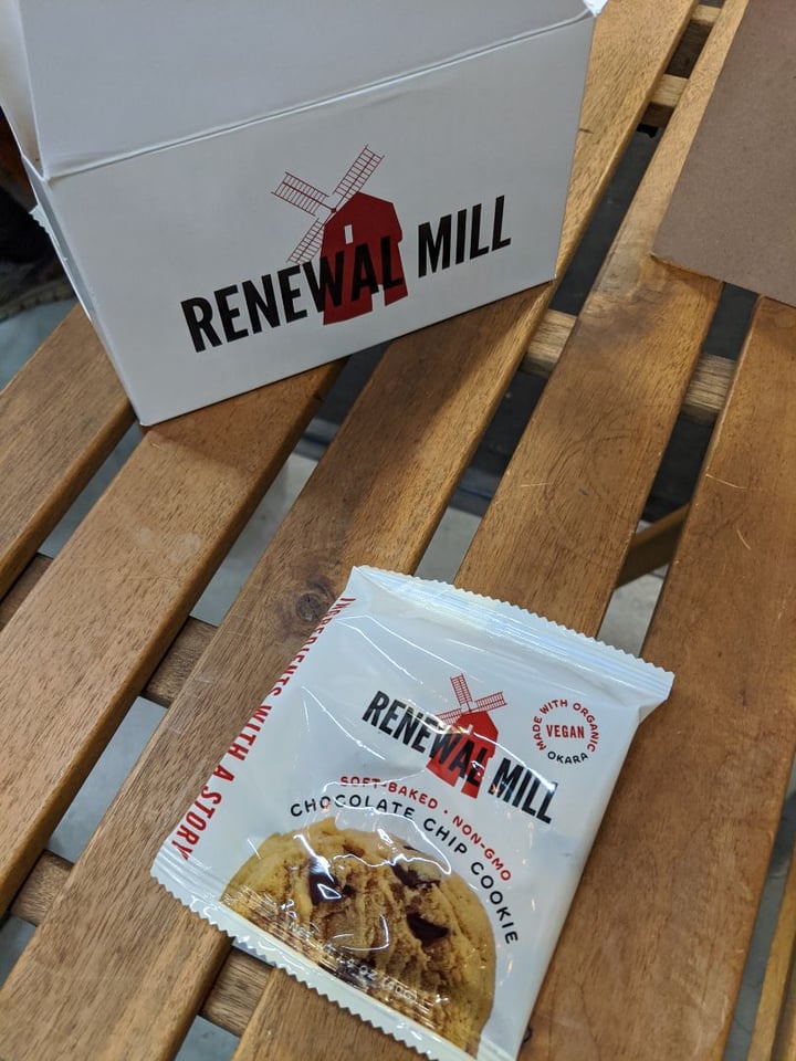 photo of Renewal Mill Chocolate Chip Cookies shared by @alicexyl on  27 Nov 2019 - review