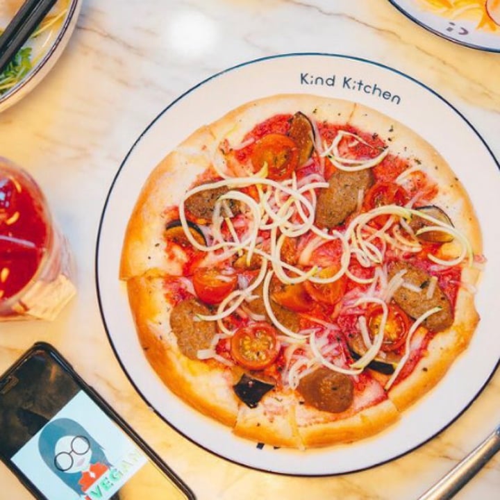 photo of Kind Kitchen by Green Common Good Vibe Pizza shared by @alexlepine on  18 Dec 2020 - review