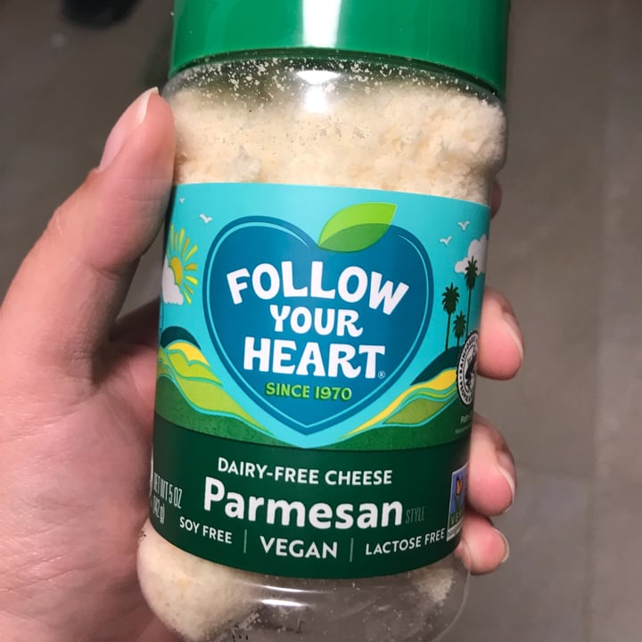 photo of Follow Your Heart Dairy-Free Parmesan Grated Cheese shared by @catsgoodnight on  03 Jul 2022 - review