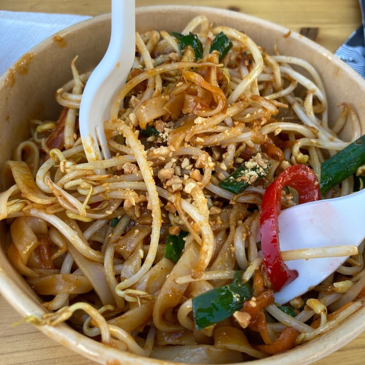 photo of FirenZEN Noodle Bar 上海面馆 Pad Thai shared by @veb222 on  13 Jun 2022 - review