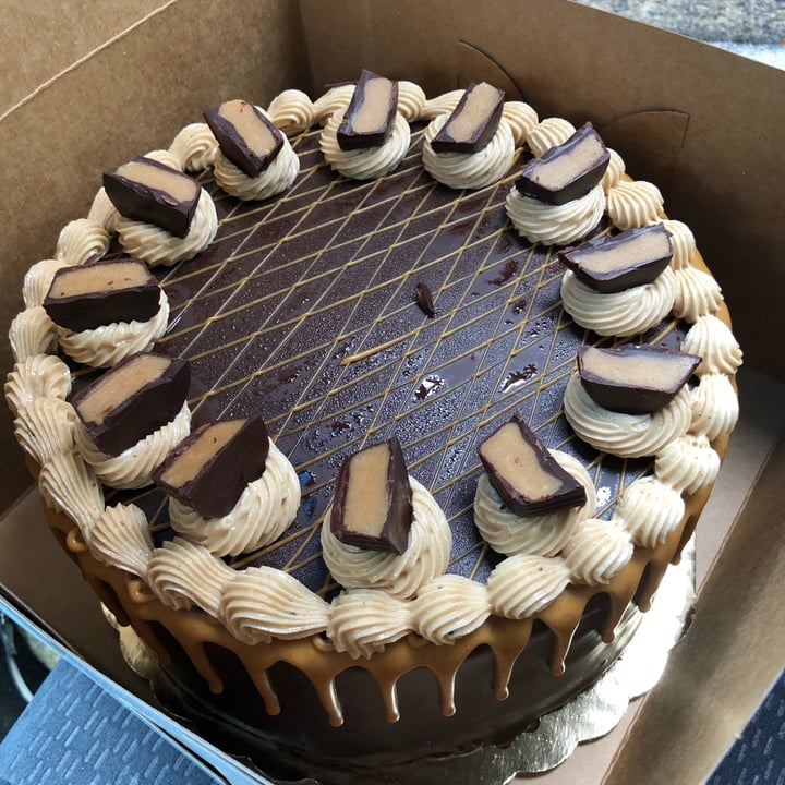 photo of Vegan Treats, Inc. Peanut Butter Tandy Cake shared by @reywatson on  21 Oct 2021 - review