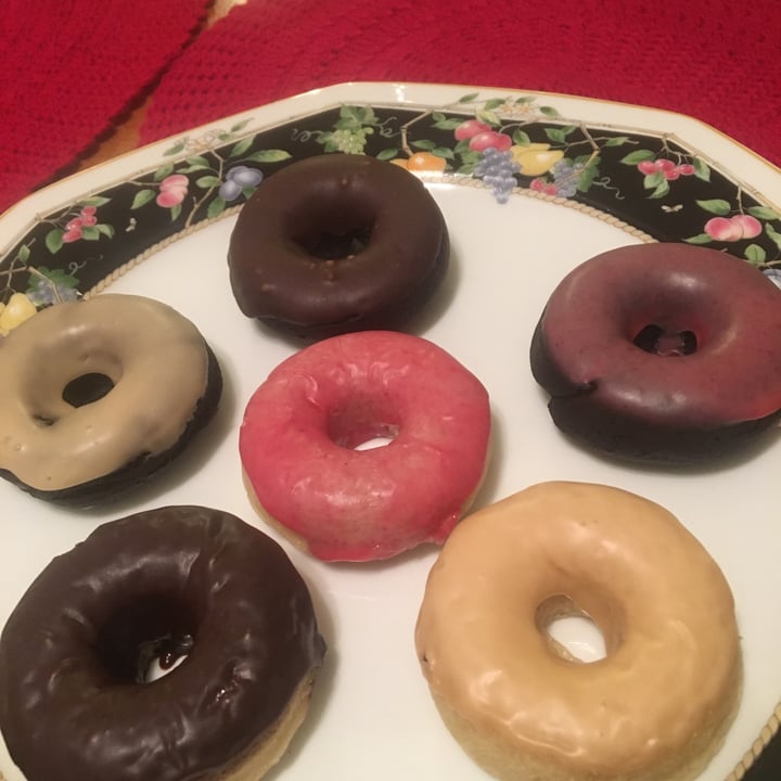 photo of Bonbon Collections Donuts shared by @annesob on  15 Nov 2021 - review