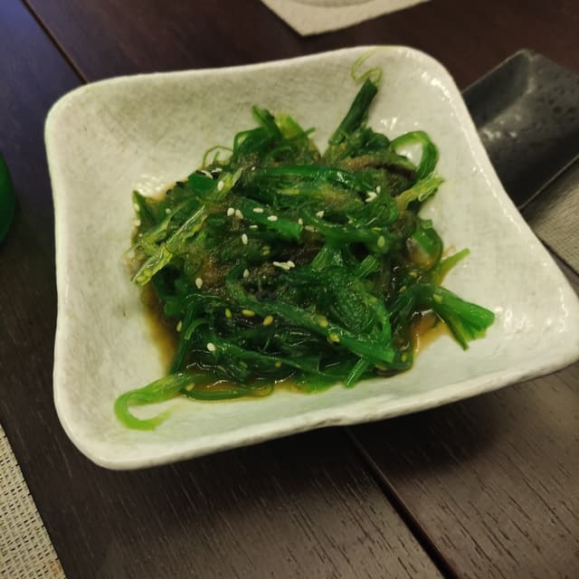 Foto do prato “alga wakame”