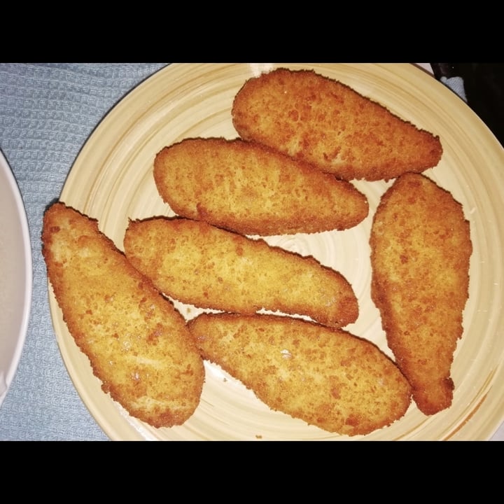 photo of Woolworths Food Crumbed strips shared by @vnm11 on  12 Apr 2022 - review