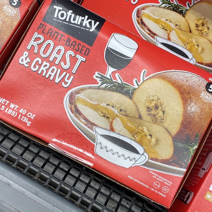 photo of Tofurky Plant-Based Roast & Gravy shared by @iedavegan on  15 Dec 2021 - review