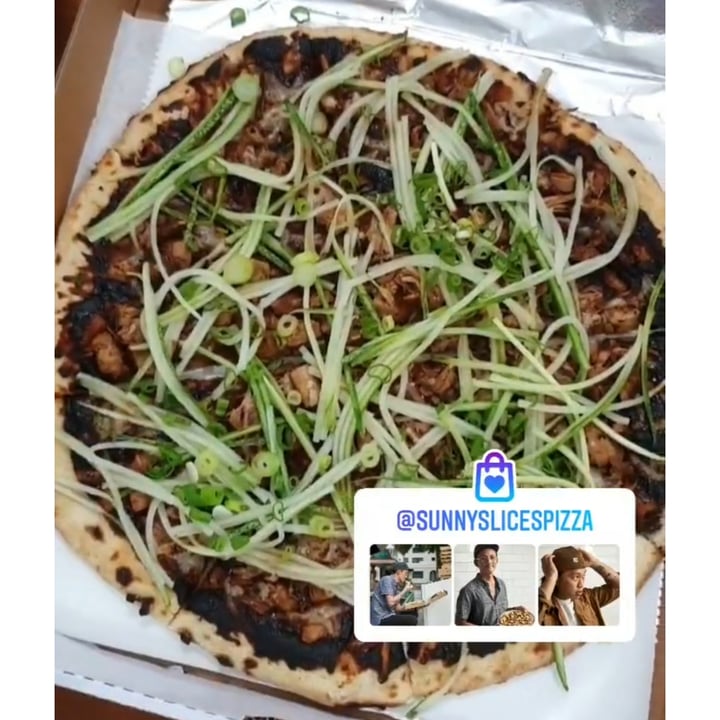 photo of Sunny Slices Peking Jackfruit Pizza shared by @shengasaurus on  01 Dec 2020 - review