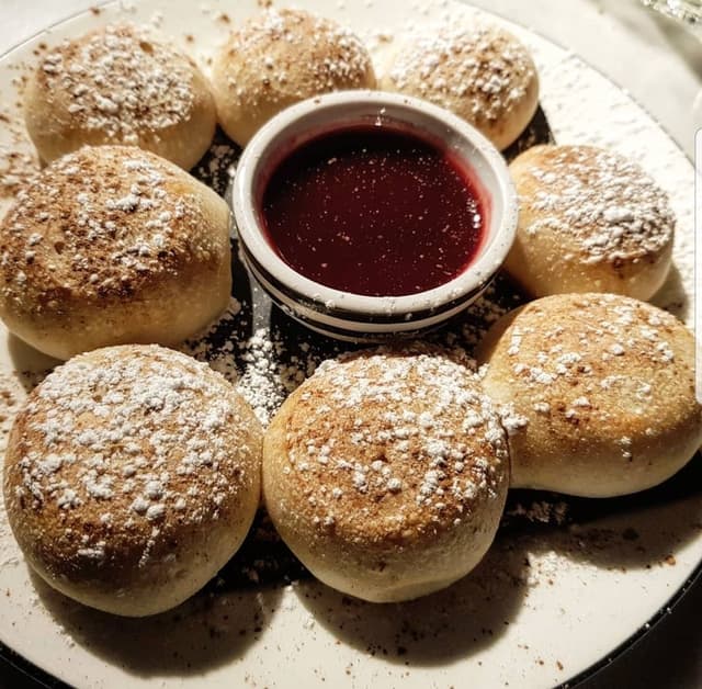 Foto del plato “Snowball Doughballs”