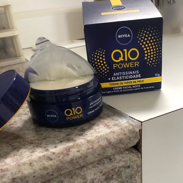 photo of Nivea Tratamiento antiarrugas Q10 shared by @malulemos on  04 Aug 2022 - review