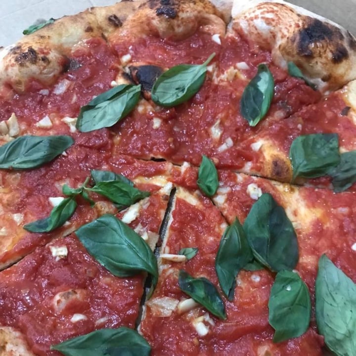 photo of Formaggio 011 Pizza Marinara shared by @marilugon on  25 Apr 2022 - review