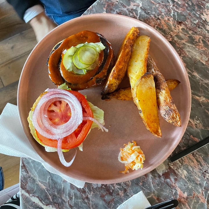 review photo of Mudrá Hamburguesa De Remolacha shared by @franex on 13 Sep 2021 - review