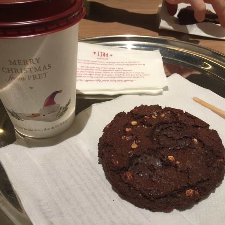 photo of Pret A Manger Dark Chocolate & Almond Butter Cookie shared by @ameriamber on  21 Aug 2020 - review