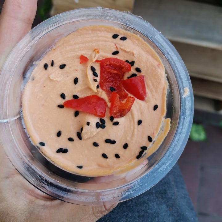 photo of Woolworths Food Roasted red pepper hummus shared by @lunascorner on  10 Jan 2021 - review