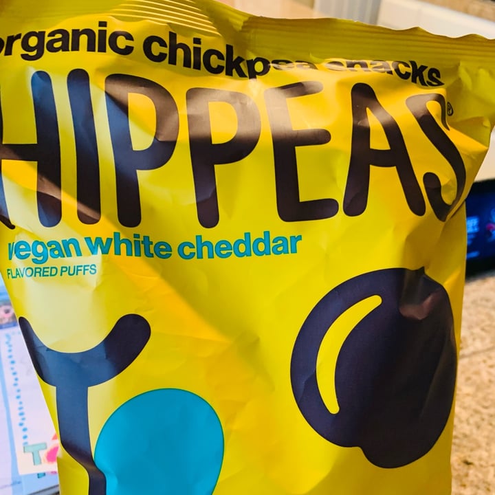photo of Hippeas Vegan White Cheddar Organic Chickpea Puffs shared by @divequeen11 on  31 Dec 2021 - review