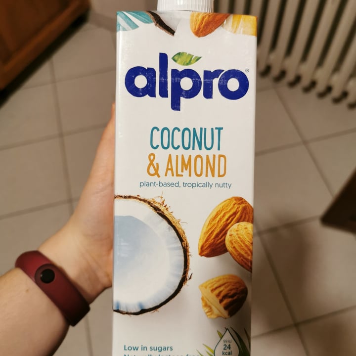 review photo of Alpro Coconut & Almond Plant-Based, Tropically Nutty shared by @alessiagiorgini on 31 Mar 2022 - review