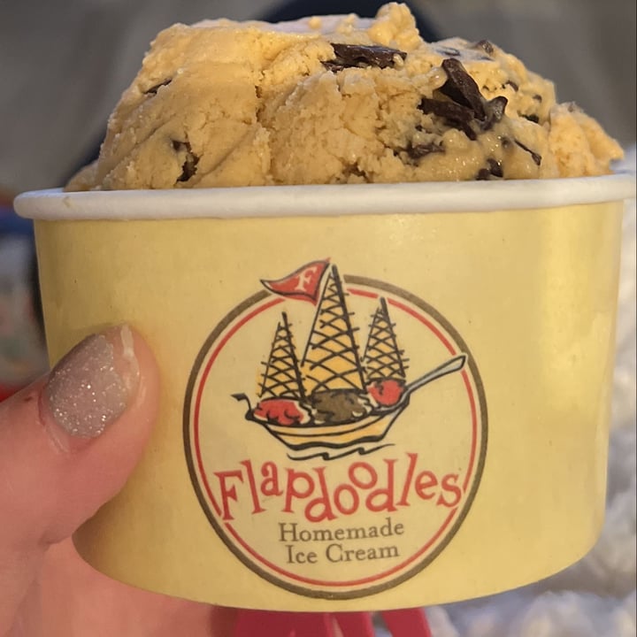 photo of Flapdoodles Ice Cream Sea salt caramel Dairy Free Ice Cream shared by @nursevegan on  05 Dec 2021 - review