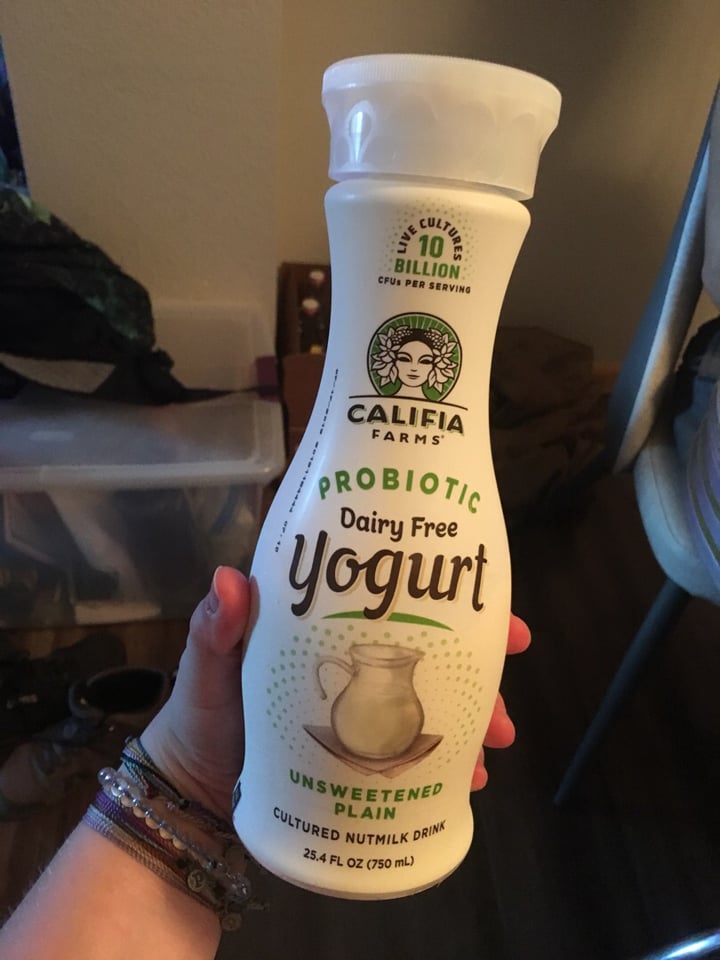 photo of Califia Farms Probiotic Dairy Free Yogurt Drink Unsweetened Plain shared by @lisseatsplants on  15 Jul 2019 - review