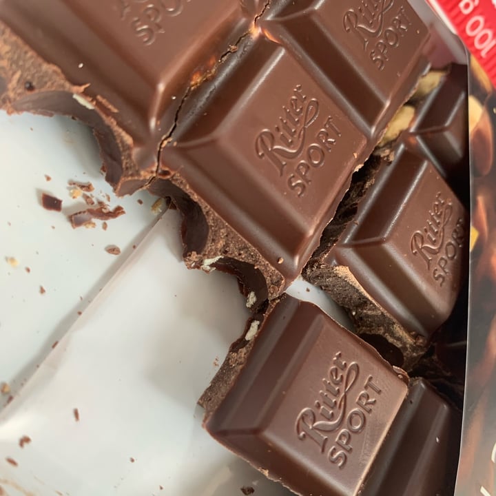 photo of Ritter Sport Chocolate amargo con Avellana entera shared by @veganfooduk on  21 May 2022 - review