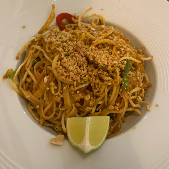 review photo of FirenZEN Noodle Bar 上海面馆 Pad Thai shared by @martimem on 07 Jun 2022 - review