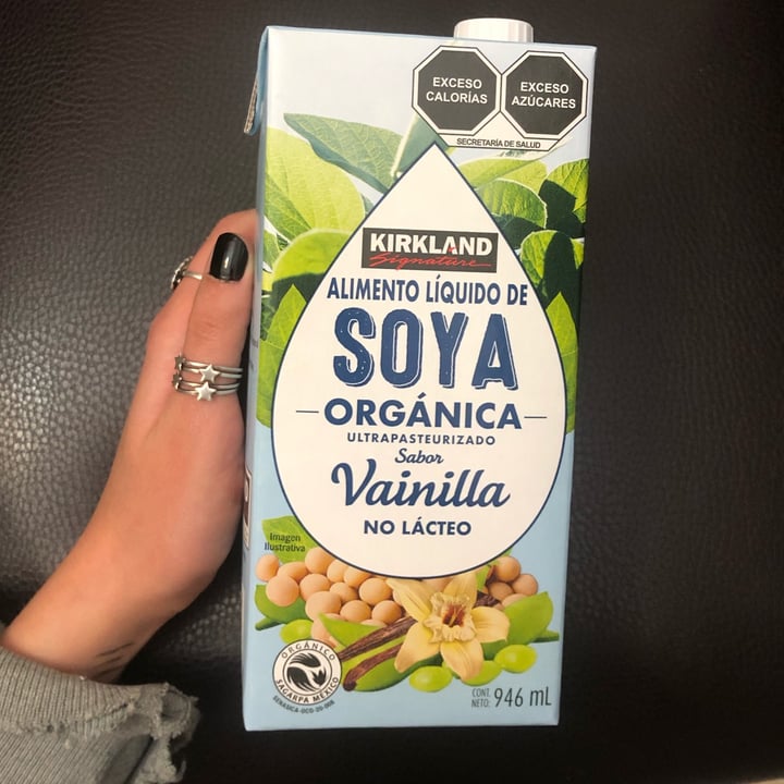 photo of Kirkland Signature Leche de Soya con vainilla shared by @nataliabuchahin on  06 Mar 2022 - review