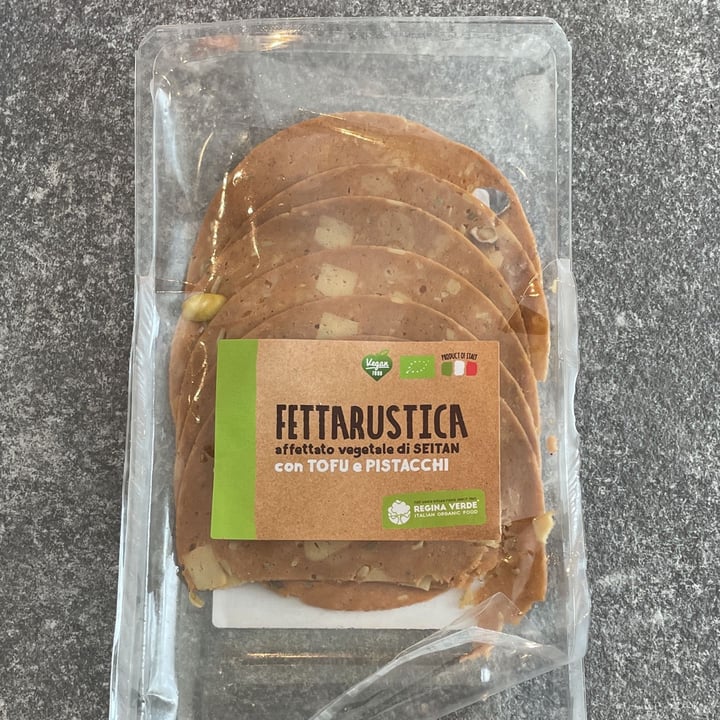 review photo of Fettarustica Affettato vegetale di seitan con tofu e pistacchi shared by @giulia888 on 16 May 2022 - review