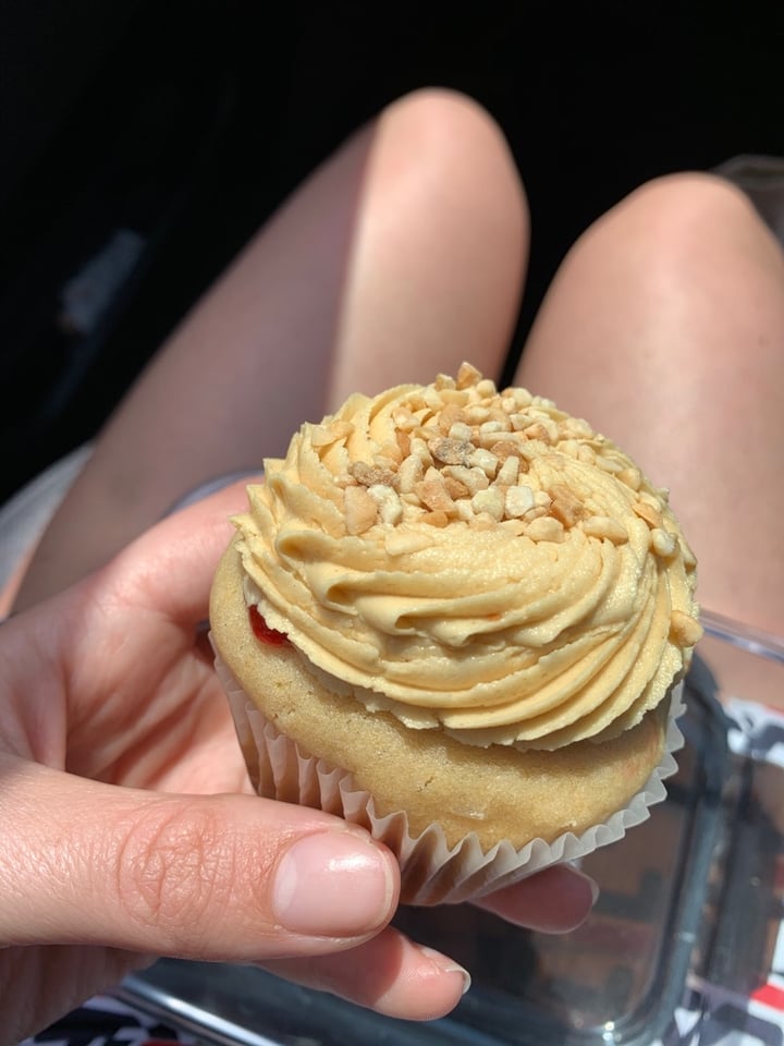 photo of Secret Potion Bakery Peanut Butter Cupcakes shared by @veganhoecheri on  24 Mar 2020 - review