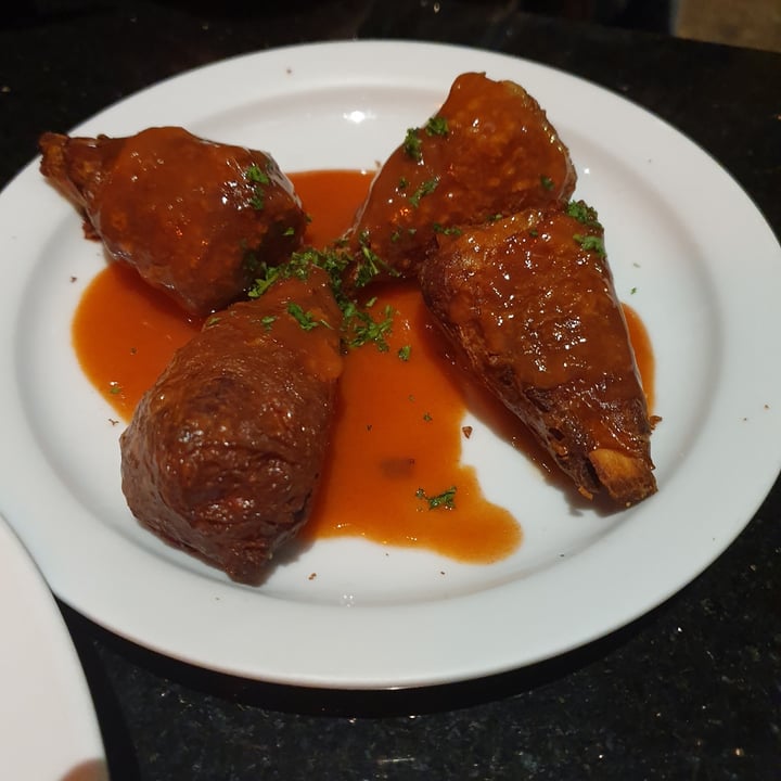 photo of CyBelle's Front Room Vegan Buffalo Wings shared by @paniwilson on  29 Jan 2022 - review