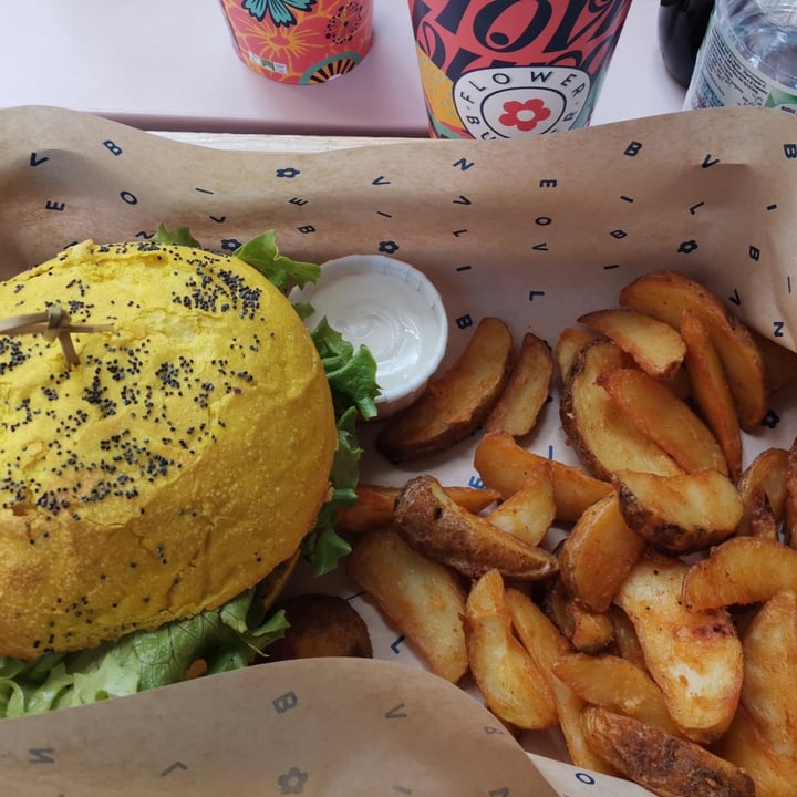 photo of Flower Burger Roma Spicy cecio shared by @ele25cf on  13 May 2021 - review