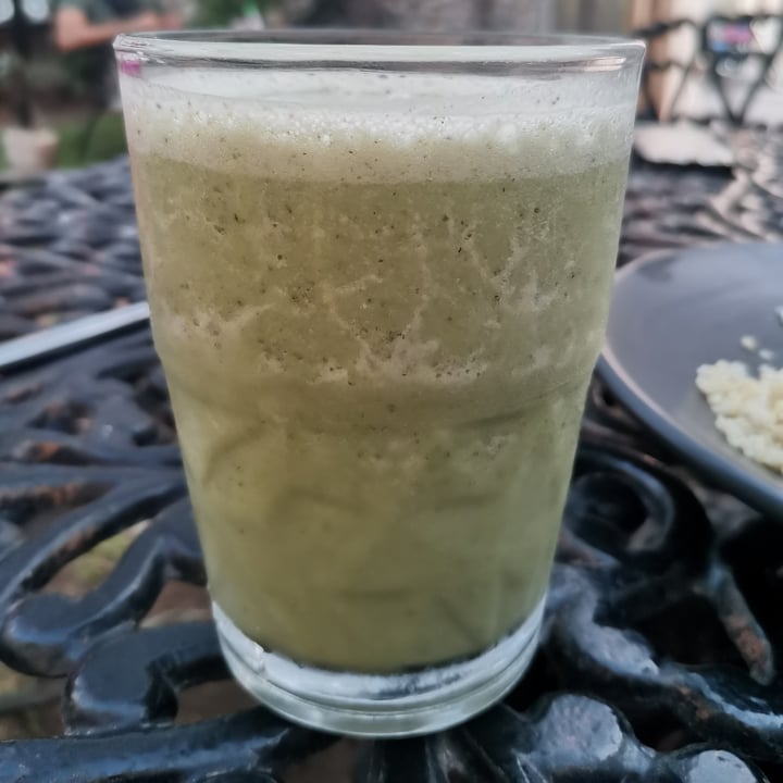 photo of Le Kaat Smoothie De Plátano Con Espinaca shared by @angyzam on  28 Apr 2022 - review