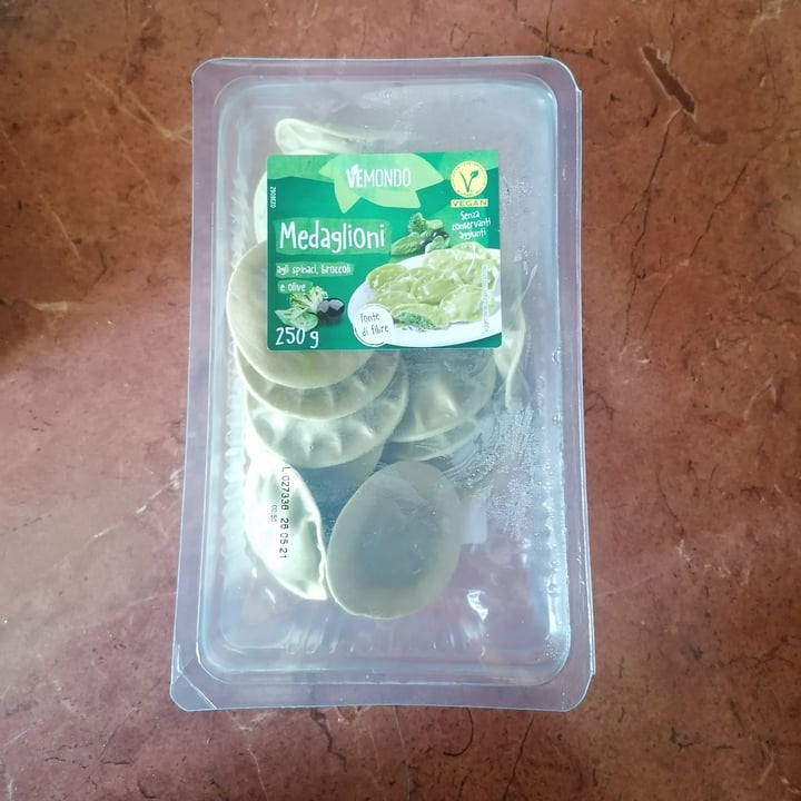 review photo of Vemondo Medaglioni Agli Spinaci, Broccoli E Olive shared by @raffaella82 on 19 Apr 2021 - review